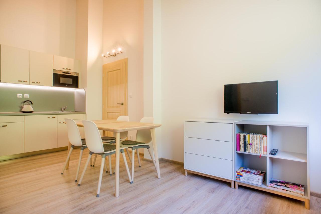 Pstruzi Ap19 * Pstruzi (Karlovy Vary)