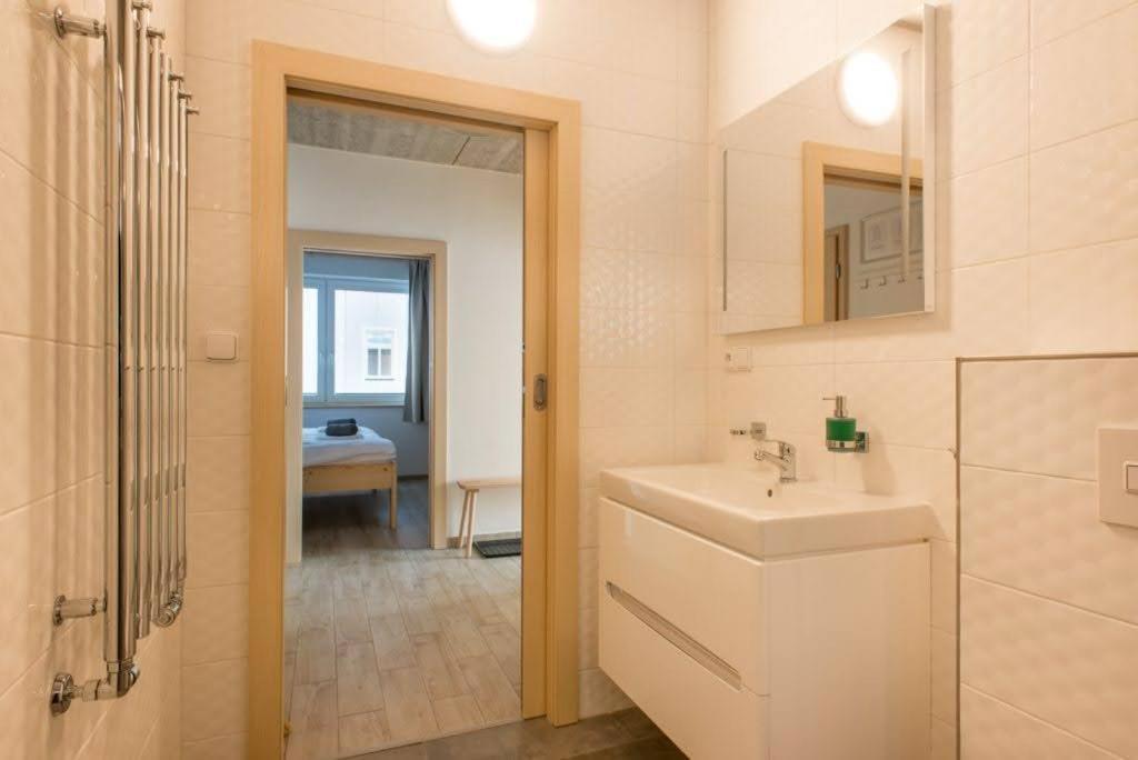 Pstruzi Ap19 Apartment