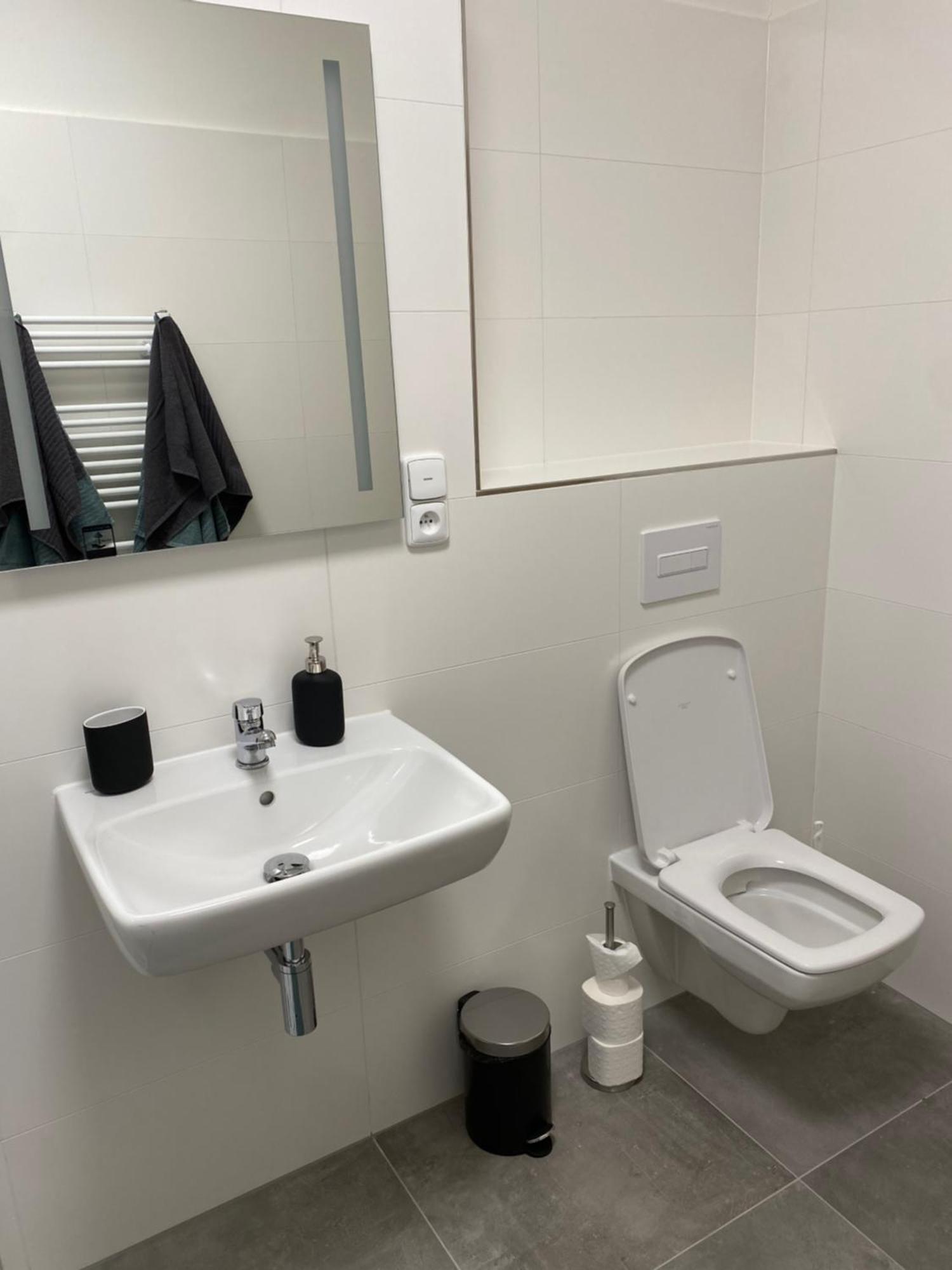 Pstruzi Ap19 * Pstruzi (Karlovy Vary)